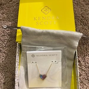 NEW! Kendra Scott Ari heart short pendant in gold.